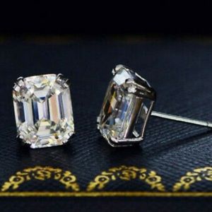 New Sterling silver diamond stud earrings